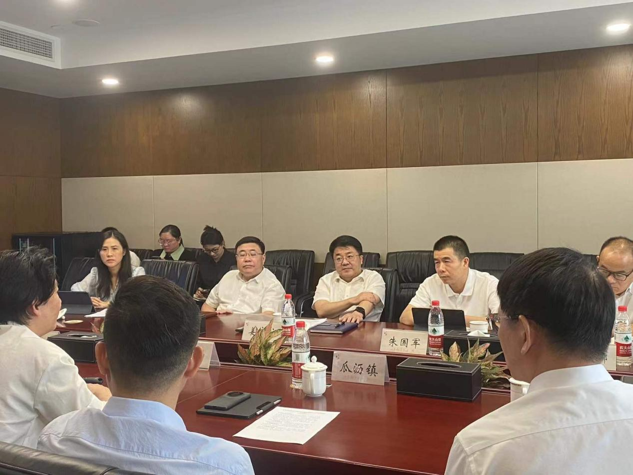 蕭山區區長姜永柱一行走訪譜析光晶，推動企業加快創新發展進程